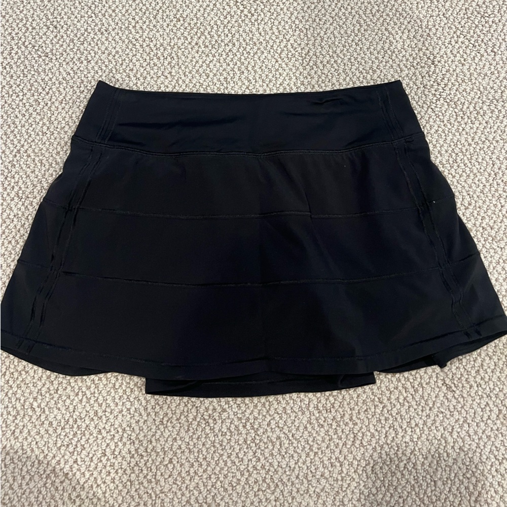 Black Lululemon 13” size 4 pace rival skort